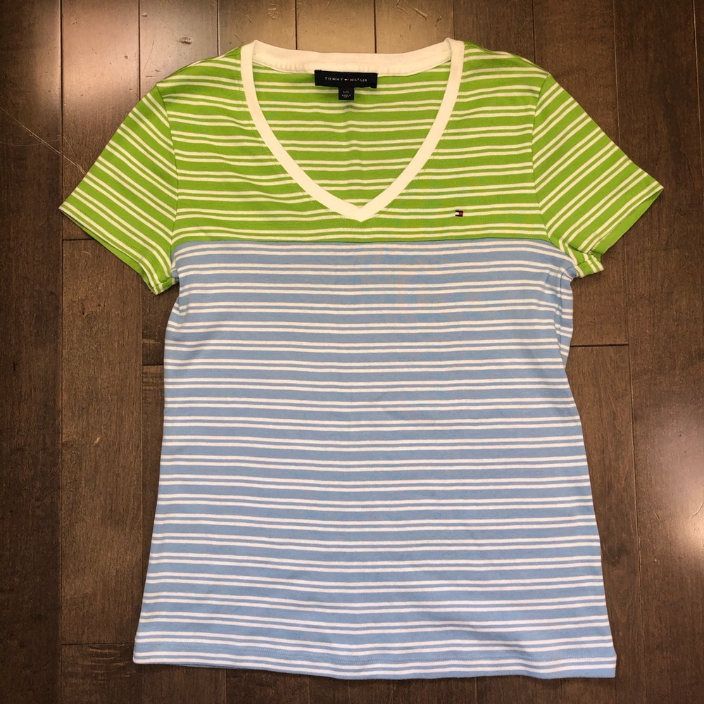 🎈2/20$🎈NWOT Tommy Hilfiger Top